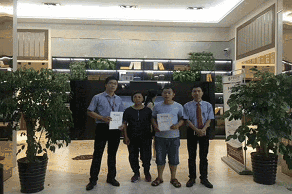 内蒙古乌兰察布的杨总成功加盟中至信橱柜+全屋定制